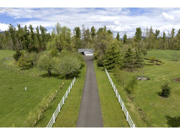 Property Photo:  7924 Thurston Rd  OR 97478 