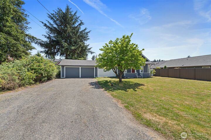 Property Photo:  2812  Russell Road  WA 98531 