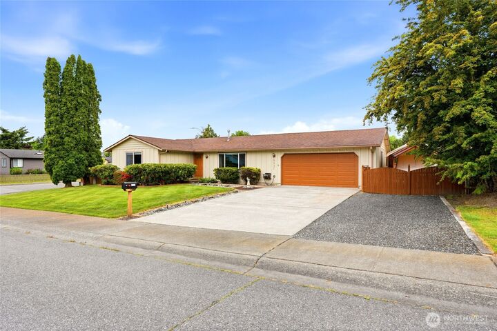 Property Photo: 6627 95th Street NE WA 98270