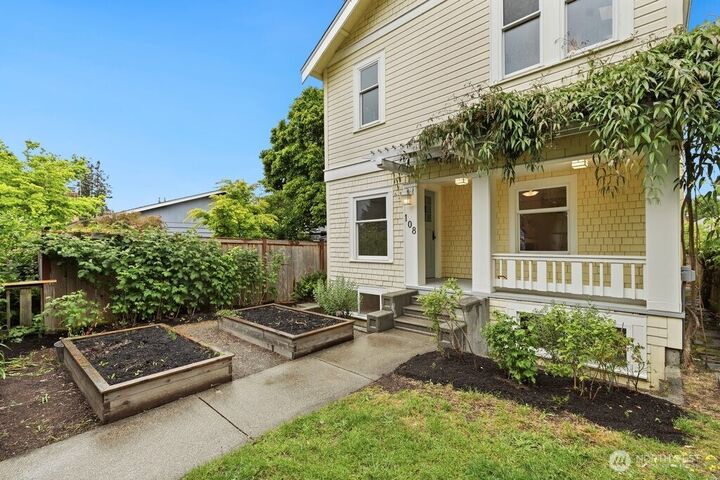 Property Photo:  108 N 54th Street  WA 98103 