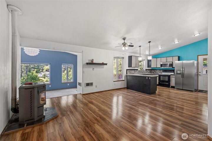 Property Photo:  460  Lakeside Drive  WA 98284 