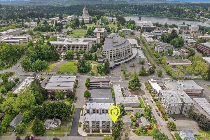 Property Photo:  1225  Cherry Avenue 1202  WA 98501 