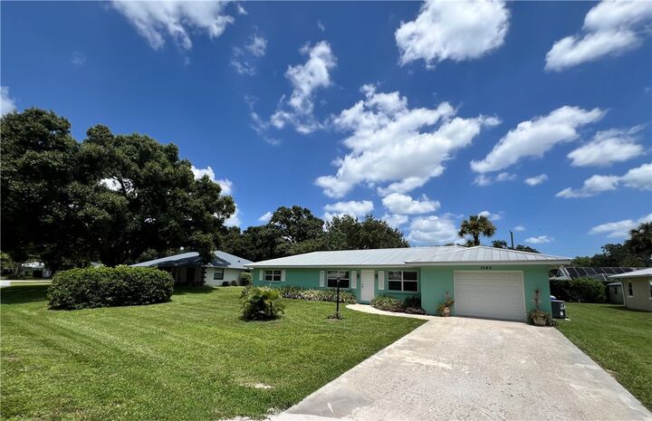 Property Photo:  1646 71st Court  FL 32966 
