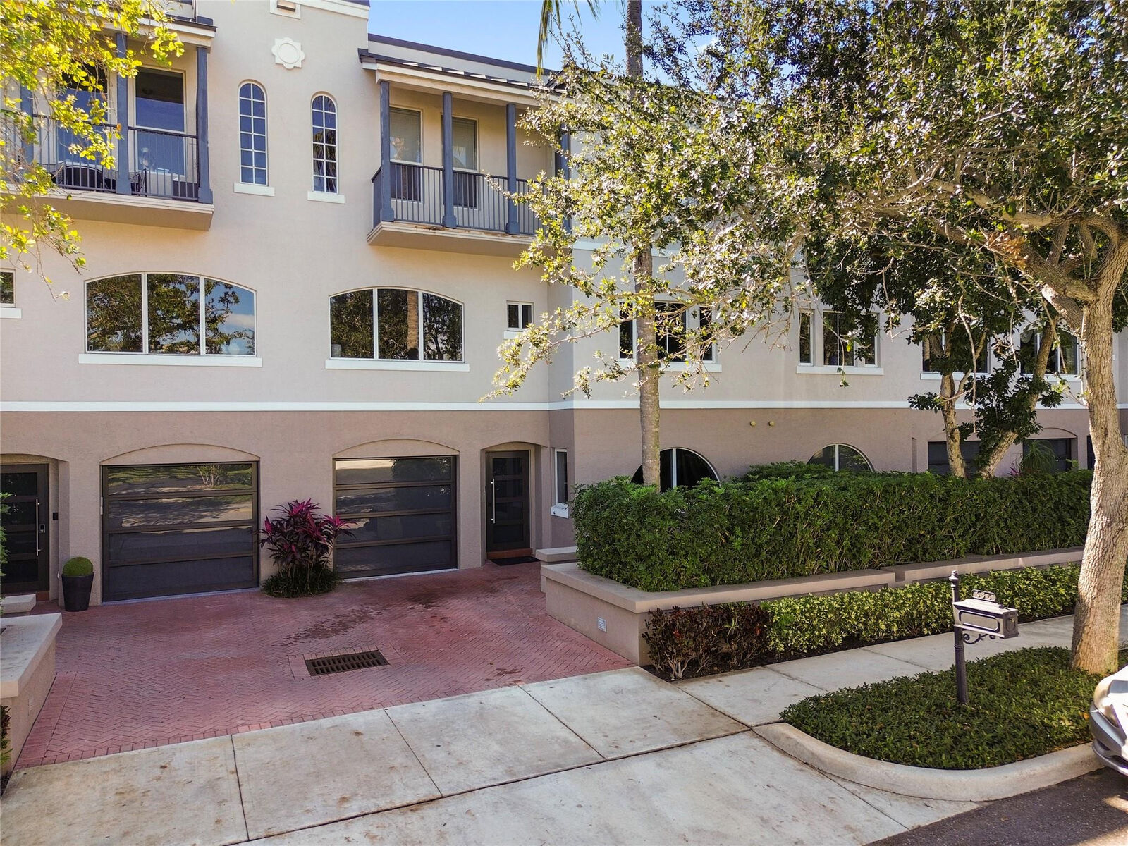 Property Photo: 456 E Boca Raton Road FL 33432