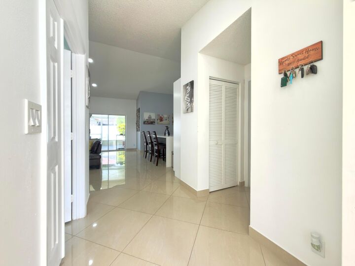 Property Photo:  10189 Balsa Way  FL 33410 
