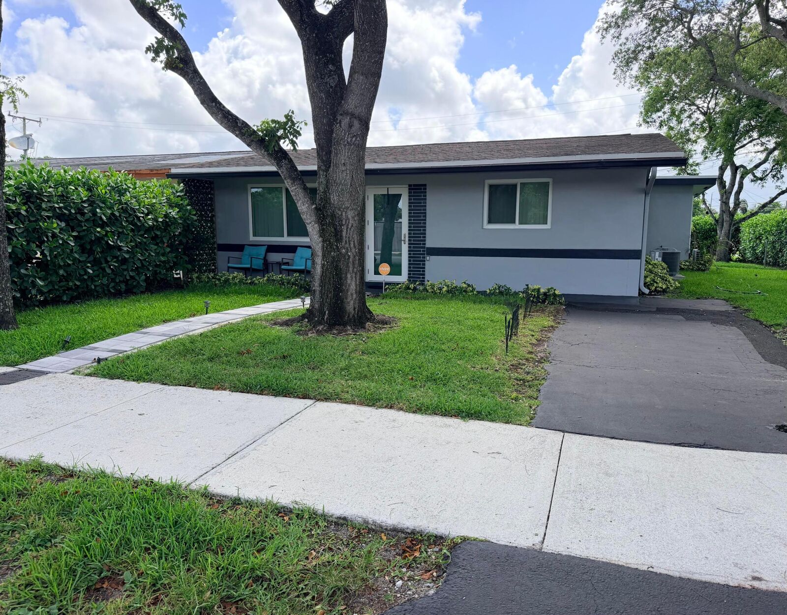 Property Photo:  1982 SW 68th Terrace  FL 33068 