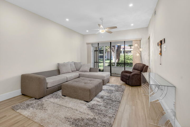 Property Photo:  7484 La Paz Boulevard 103  FL 33433 
