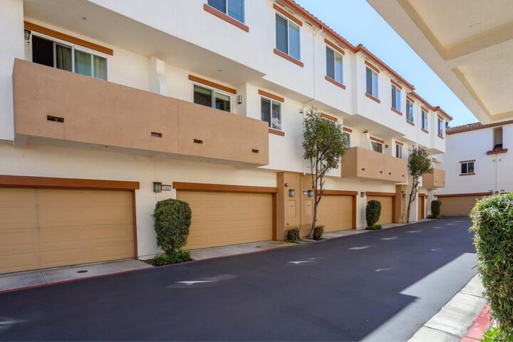 Property Photo: 1352 McKinley Court CA 95126