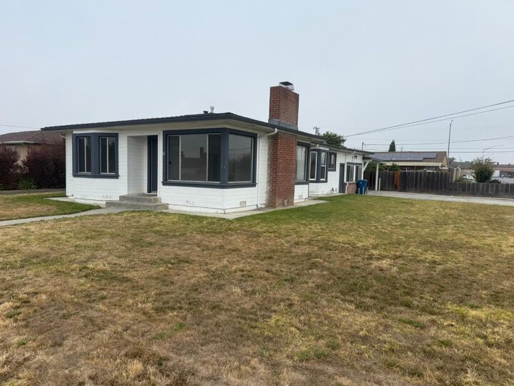 Property Photo:  85 Paloma Avenue  CA 93905 