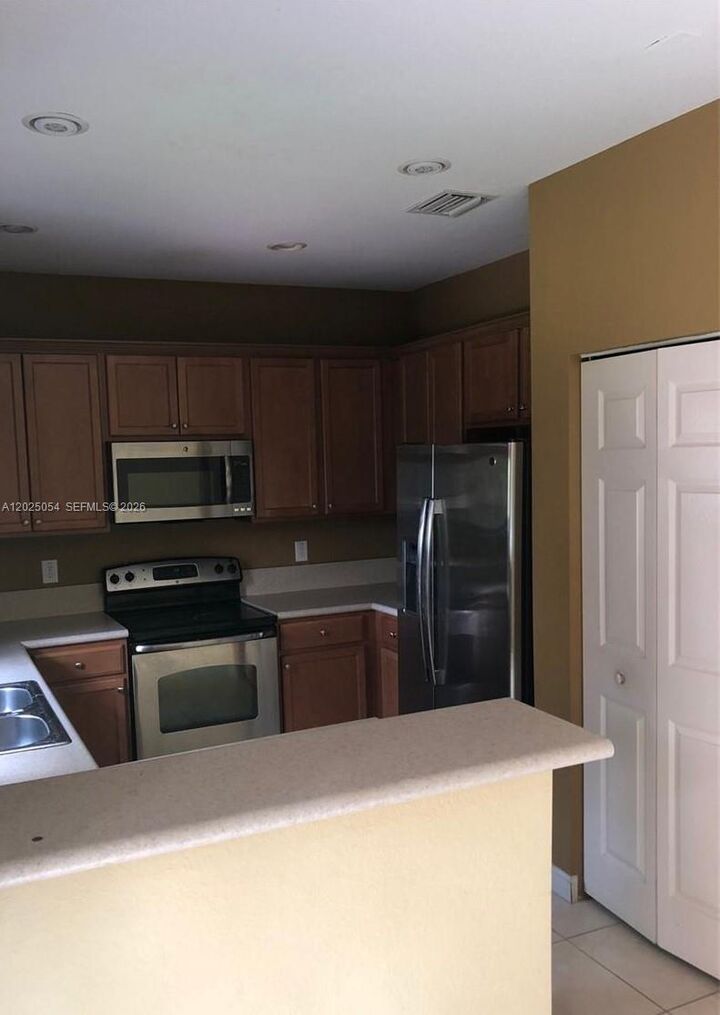 Property Photo: 15444 SW 119th Ter FL 33196