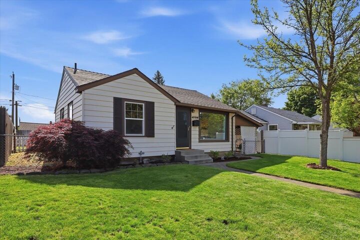 Property Photo:  4728 N Cannon St  WA 99205 