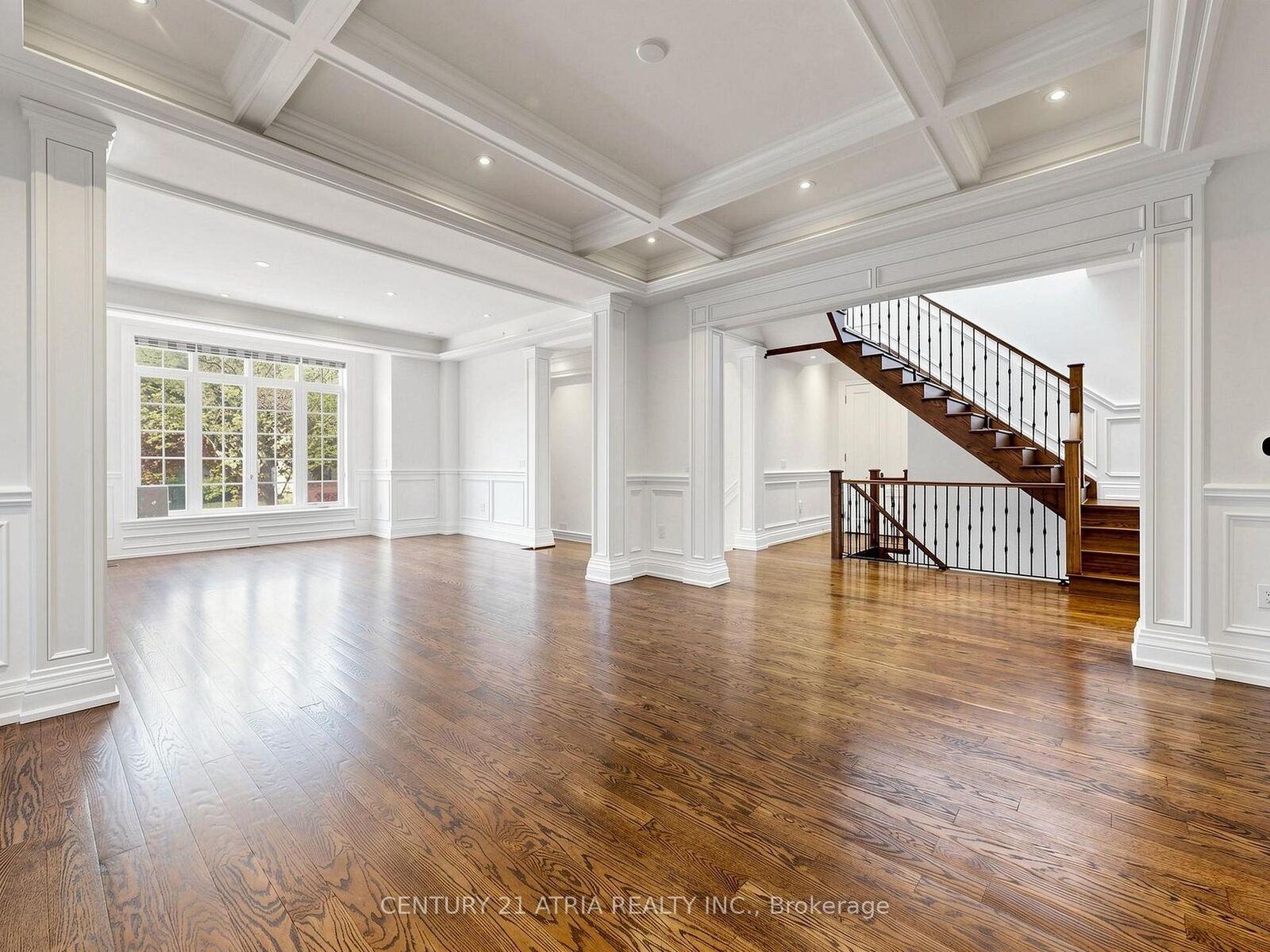 Photo de la propriété: 111 Byng Avenue ON M2N 4K5