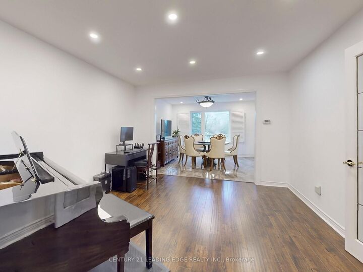 Property Photo:  77 Sunbird Boulevard  ON L4P 3V8 