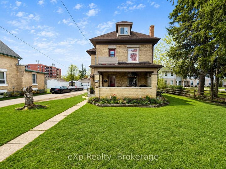 388 11th Street — photo 1