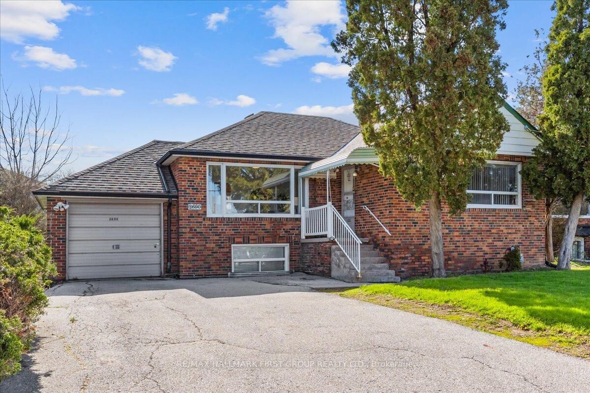 Property Photo: 2690 Islington Avenue ON M9V 2X5