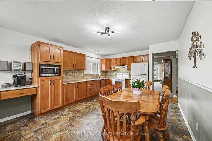 Property Photo: 258 Allan Drive ON K7S 2S9