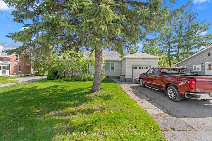 29 Francis Street E — photo 1