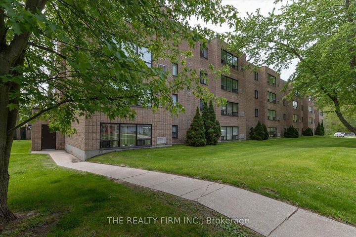 Property Photo: 220 Duke Street 207 ON N7G 1S3