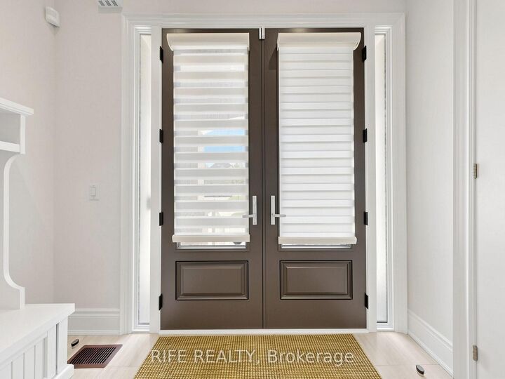 Property Photo: 18 Rossini Drive ON L4E 0R5