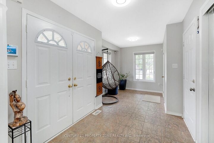 Property Photo: 29 Oakmeadow Drive ON L7A 2L9