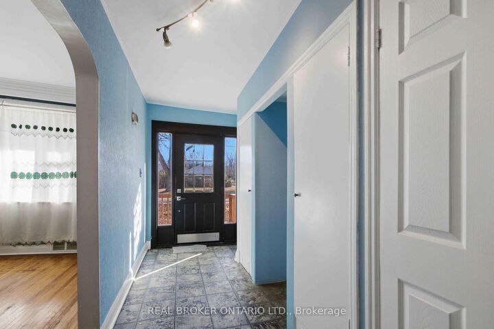 Property Photo: 250 Macdonald Avenue ON K8N 3Y9