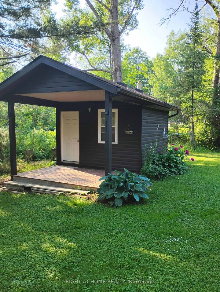 Property Photo: 5171 Severn Pines Crescent ON L0K 2B0