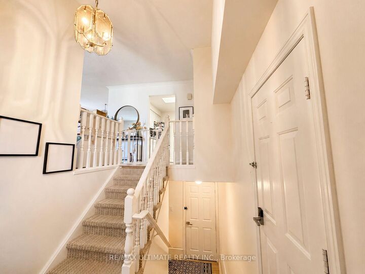 Property Photo:  12 Stoney Brook Crescent  ON L2S 3J3 