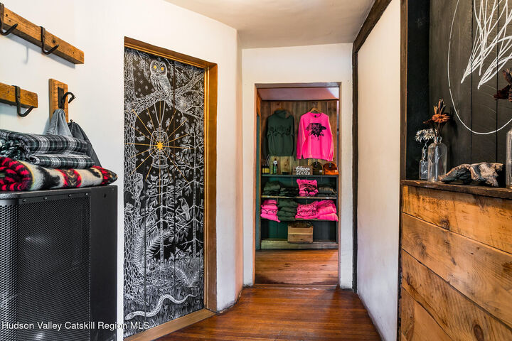 Property Photo:  5327 New York 212  NY 12457 