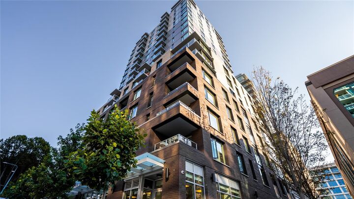 Property Photo: 845 Johnson St 1506 BC V8W 0G3