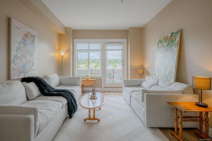 Property Photo: 5822 Garden St 206 BC V0L 3V9