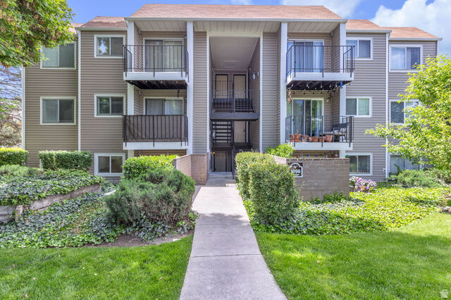Property Photo: 1096 E Quail Park Dr S H UT 84117