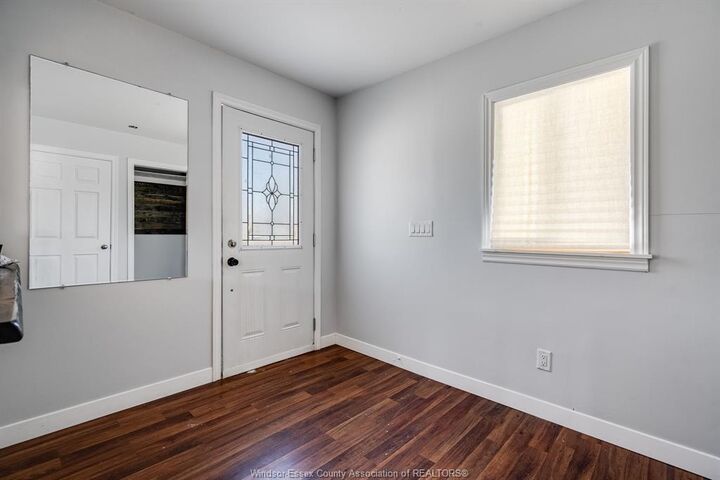 Property Photo:  4 Cedar Crescent  ON N0R 1J0 