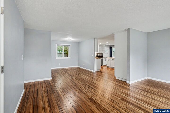 Property Photo: 4435 Panther Ct NE OR 97303