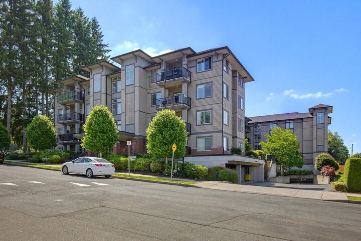 Property Photo: 33898 Pine Street 204 BC V2S 2P3