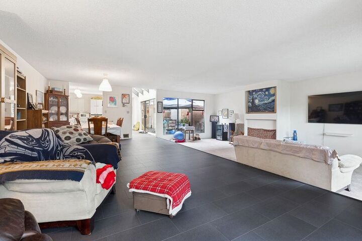 6626 Turnberry Crescent — photo 1