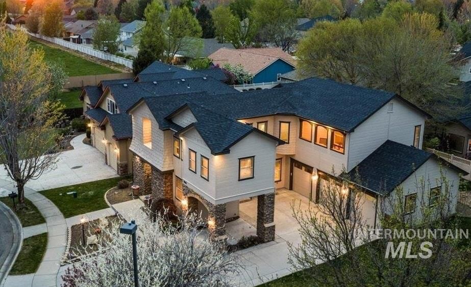 Property Photo: 1896 E Meadow Creek Dr. ID 83646