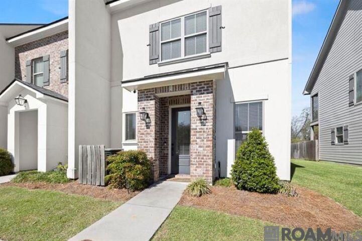 Property Photo:  5030 Myrtle Trail Dr  LA 70820 