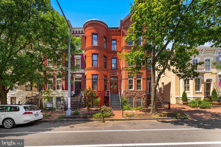 Property Photo:  123 4th Street SE  DC 20003 