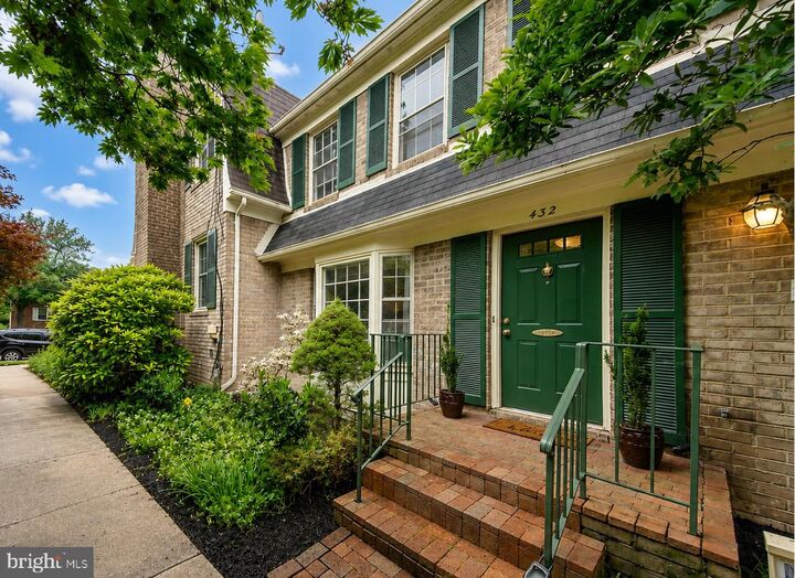 Property Photo:  432 N Park Drive  VA 22203 