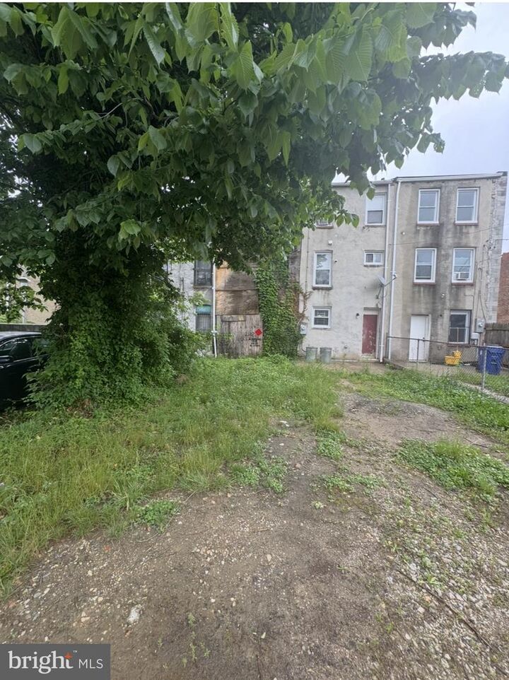 Property Photo:  2112 Division Street  MD 21217 