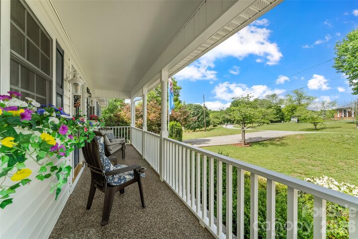 Property Photo:  183 Greenlea Circle  NC 28681 