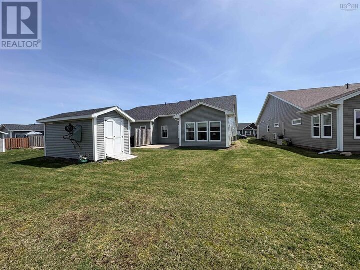 Property Photo:  42 Elizabeth Avenue  NS B0N 2T0 