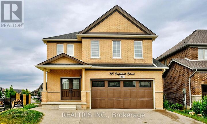 Property Photo:  85 Eaglecrest Street Lower  ON N2K 0C7 