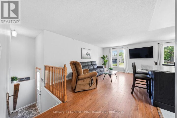 Property Photo: 38 Alfred Street ON K8V 2B1