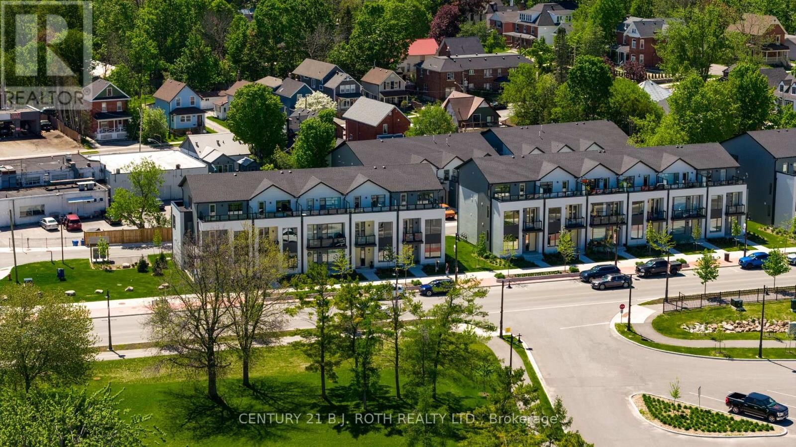 Property Photo:  89 Lightfoot Drive  ON L3V 7L8 