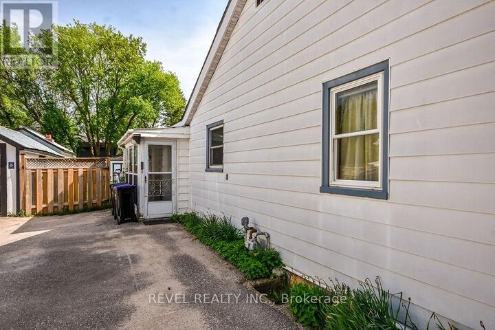 Property Photo: 110 Queen Street ON L0M 1B0