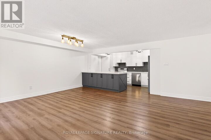 Property Photo:  60 Inverlochy Boulevard 309  ON L3T 4T7 