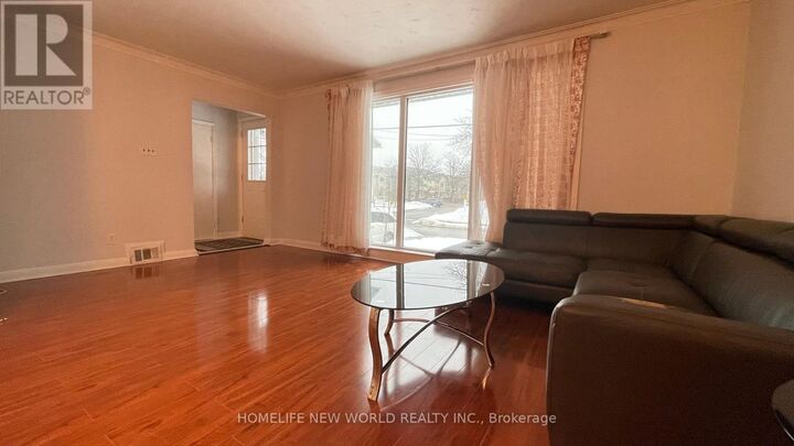 Property Photo:  326 Crosby Avenue Upper  ON L4C 2R7 