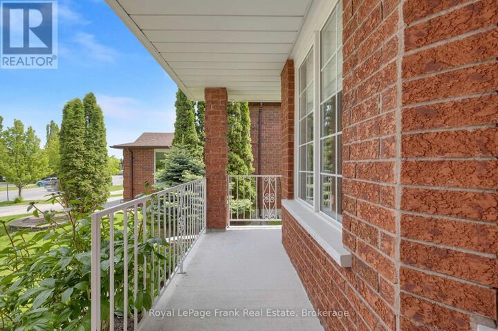 Property Photo: 92 West Side Drive ON L1C 4Y9