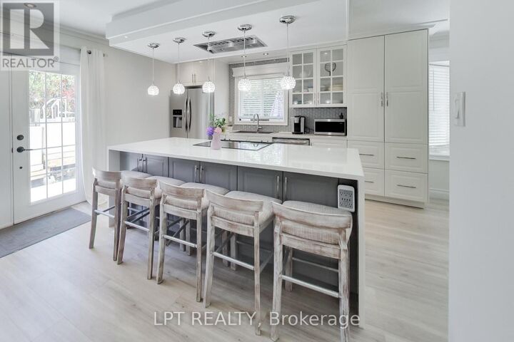 Property Photo:  2482 Snowhill Court  ON L7M 1Y3 